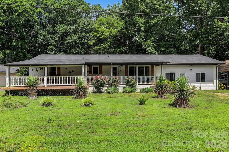 1306 Mooresville Rd, Kannapolis, NC 28081