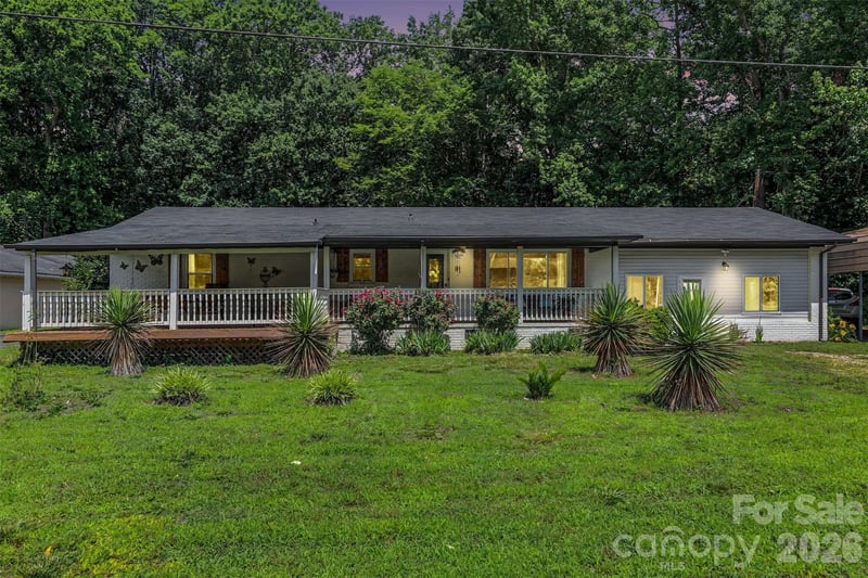 1306 Mooresville Rd, Kannapolis, NC 28081
