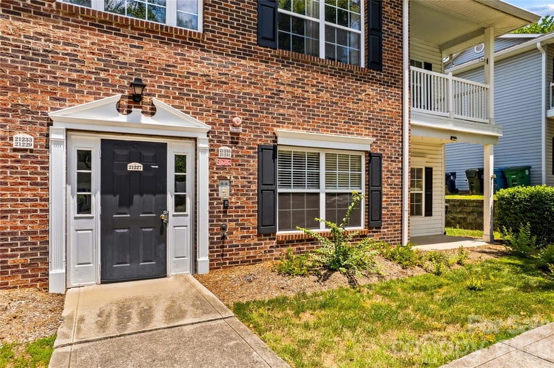 21231 Hickory St, Cornelius, NC 28031