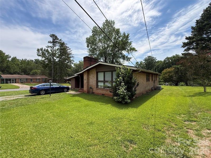 3930 Fircrest Dr, Charlotte, NC 28217