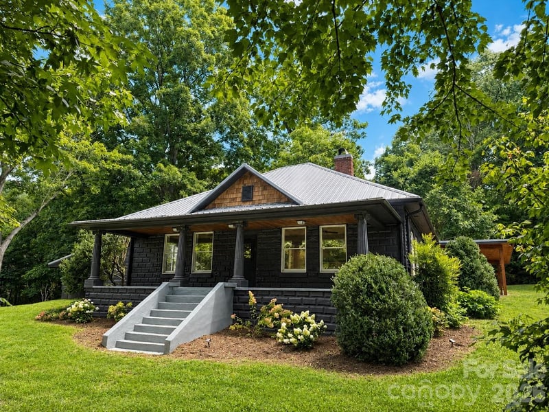 385 Chunns Cove Rd, Asheville, NC 28805