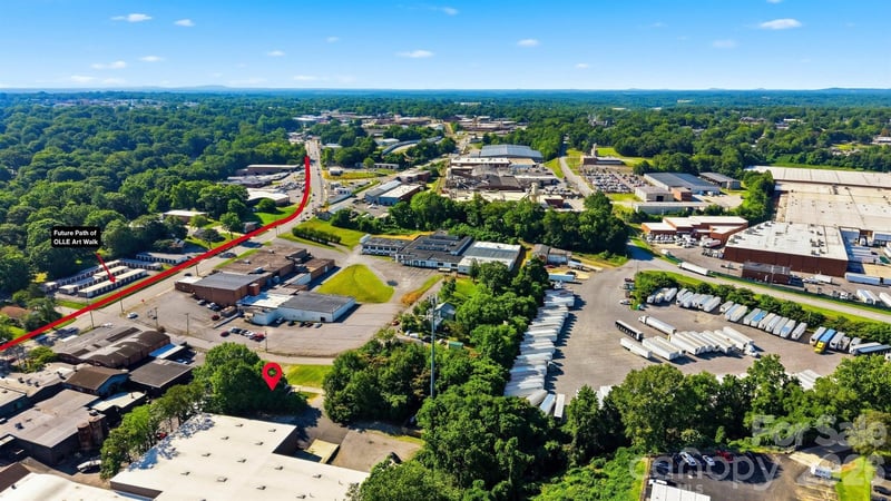 718 11th Street Pl, Hickory, NC 28601