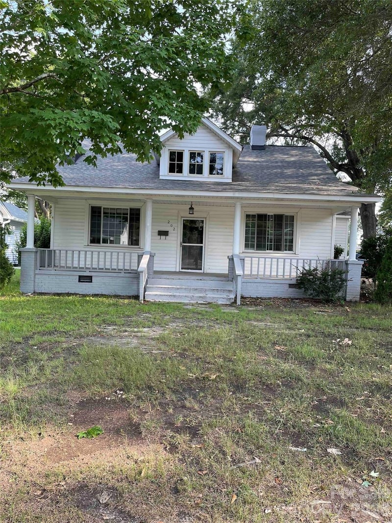 202 Marion St, Clover, SC 29710