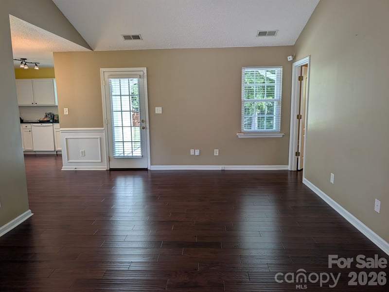 704 Gum Branch Rd, Charlotte, NC 28214