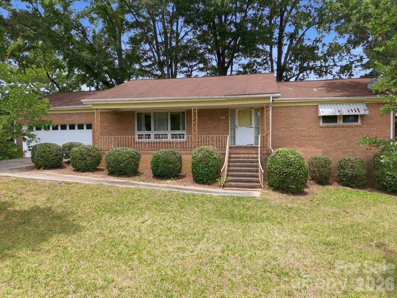 607 Ebenezer Rd, Kannapolis, NC 28083