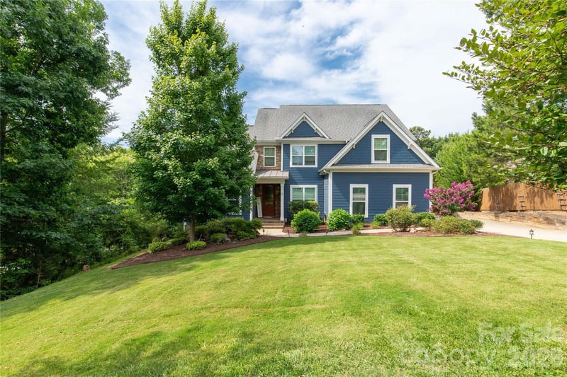378 Squirrel Ln, Clover, SC 29710