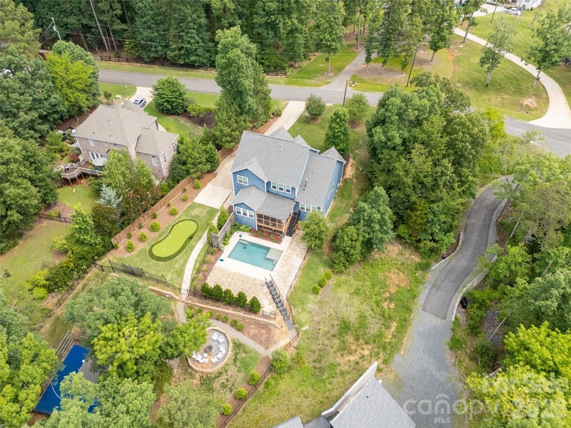 378 Squirrel Ln, Clover, SC 29710