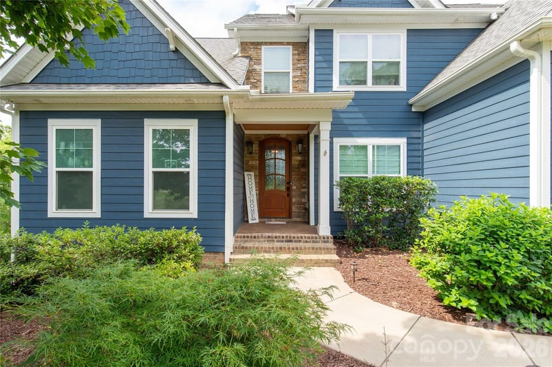 378 Squirrel Ln, Clover, SC 29710