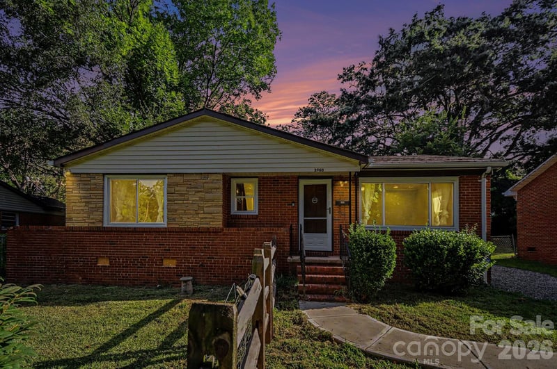 3960 Bristol Dr, Charlotte, NC 28208
