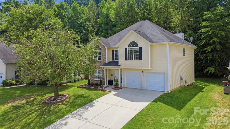 4923 Eagle Creek Dr, Charlotte, NC 28269