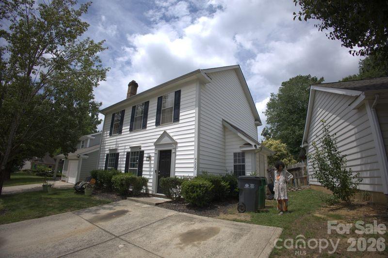 6000 Bayswater Ln, Charlotte, NC 28212