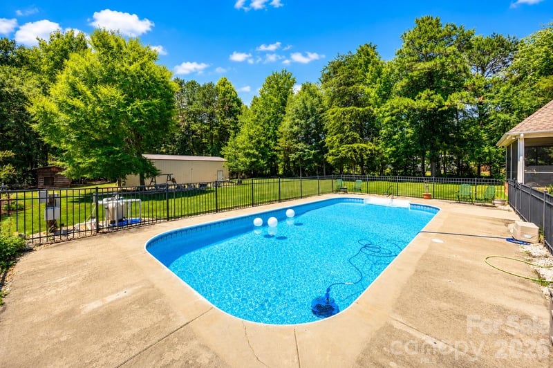 1347 Killian Rd, Stanley, NC 28164