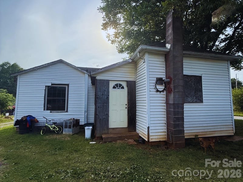 241 Ervin Ave, Newton, NC 28658