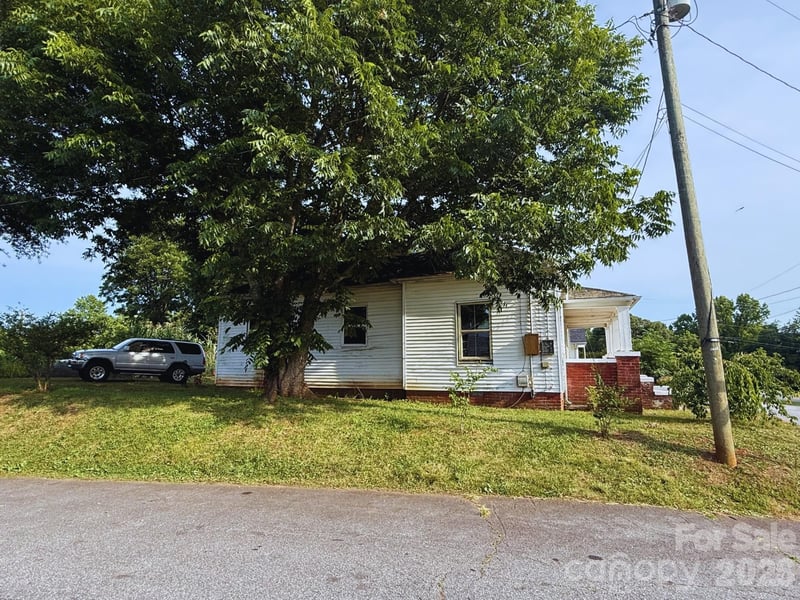 241 Ervin Ave, Newton, NC 28658