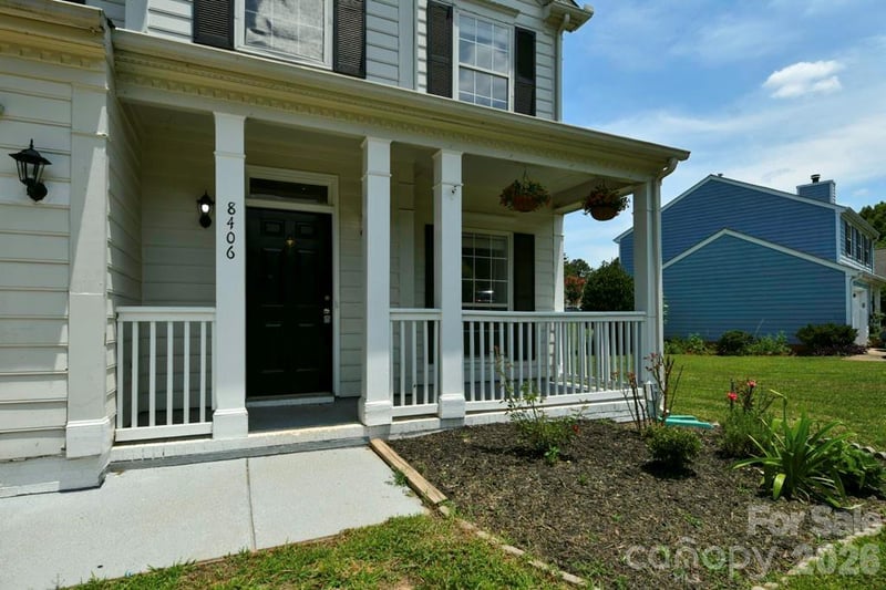 8406 Bedford Green Ln, Charlotte, NC 28215