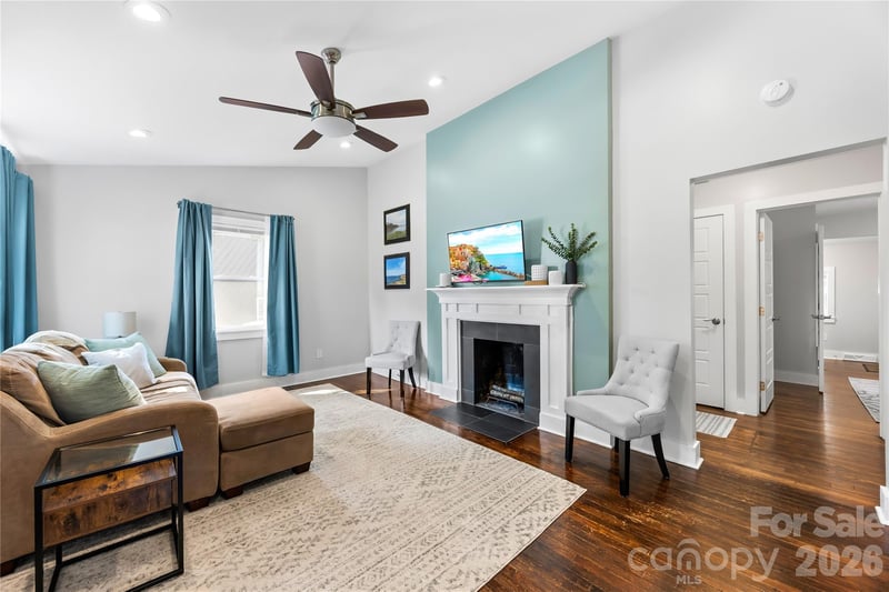 1120 Meadow Ln, Charlotte, NC 28205