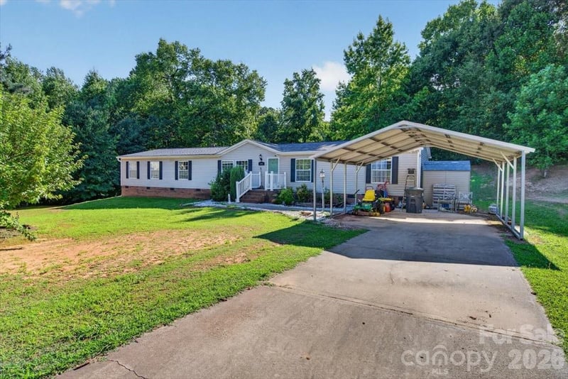 140 Teak Dr, Statesville, NC 28625