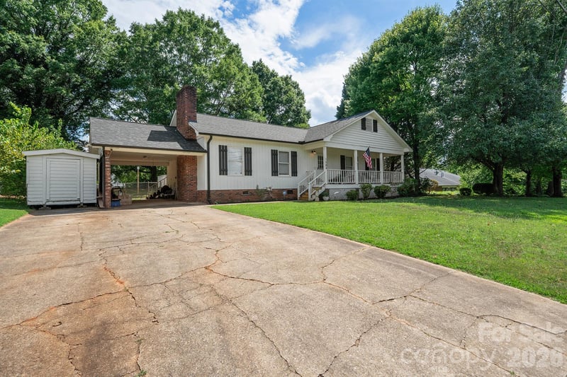 1504 2nd St, Conover, NC 28613