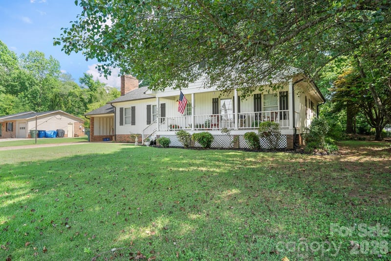 1504 2nd St, Conover, NC 28613