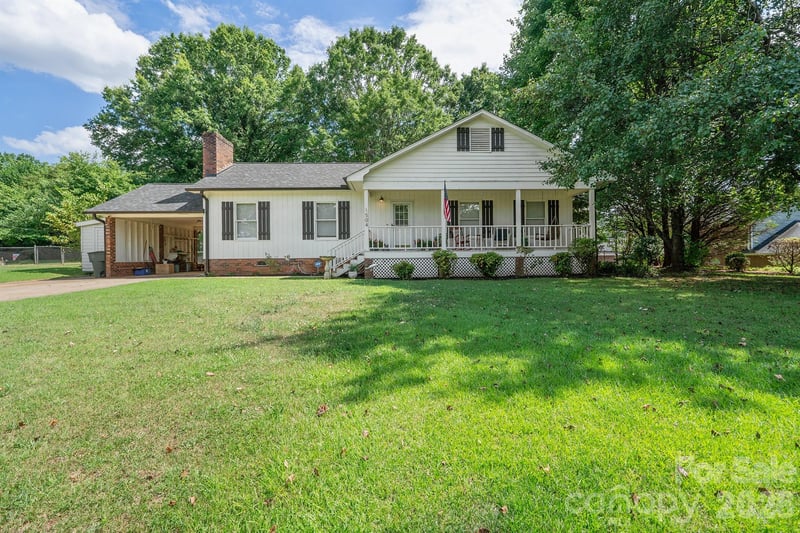 1504 2nd St, Conover, NC 28613