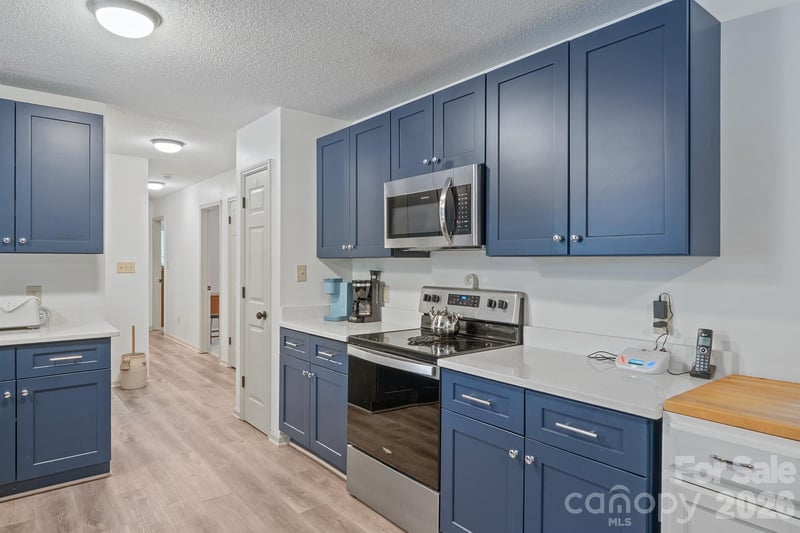 1504 2nd St, Conover, NC 28613