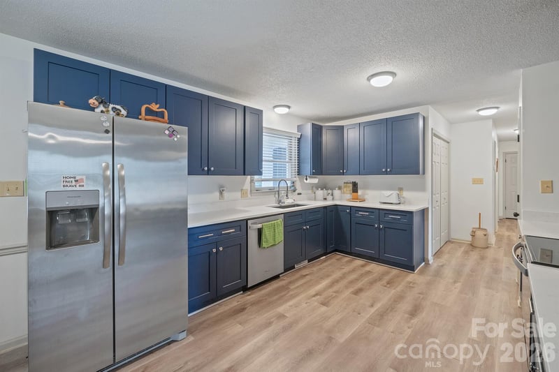 1504 2nd St, Conover, NC 28613