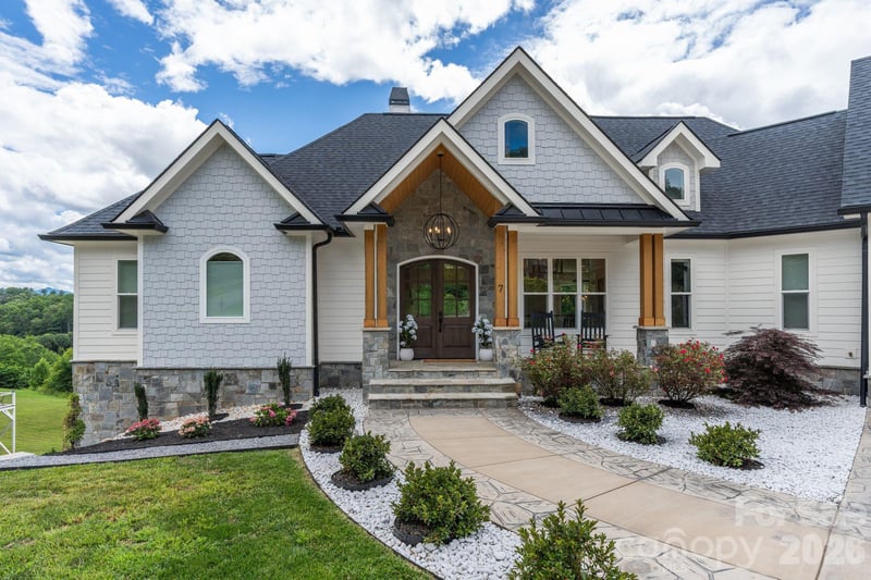 7 Temujin Dr, Leicester, NC 28748