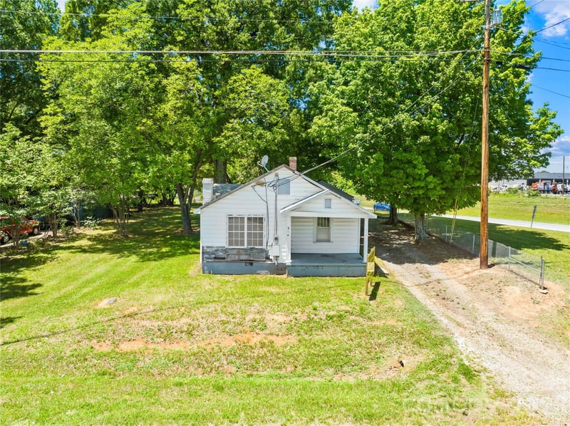 914 Wall St, Statesville, NC 28677