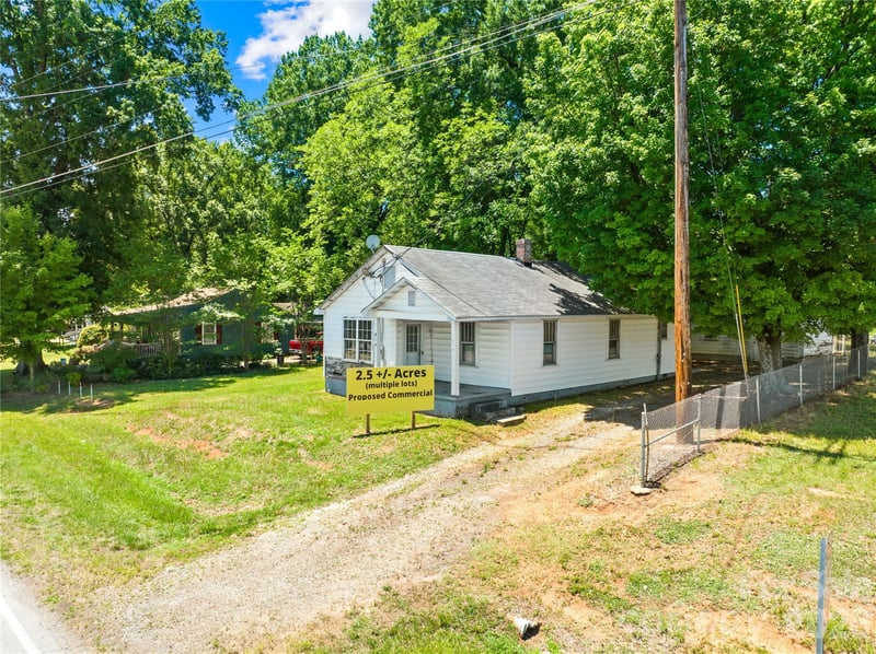 914 Wall St, Statesville, NC 28677