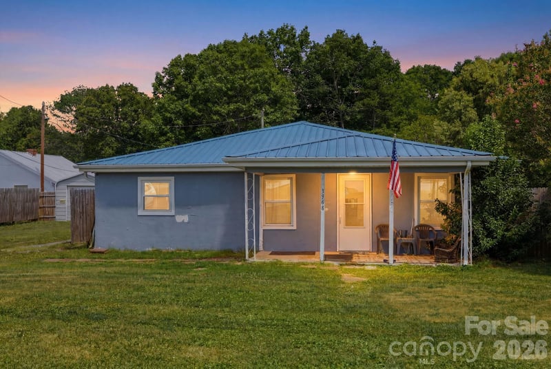 3948 Main Avenue Dr, Hickory, NC 28601