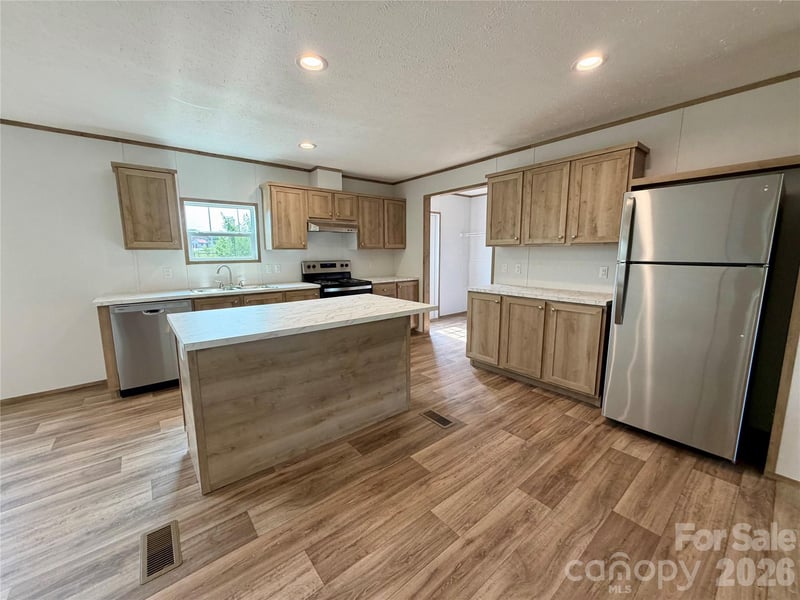 146 Con Lee Dr, Olin, NC 28660