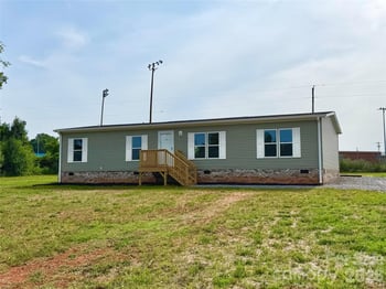 146 Con Lee Dr, Olin, NC 28660