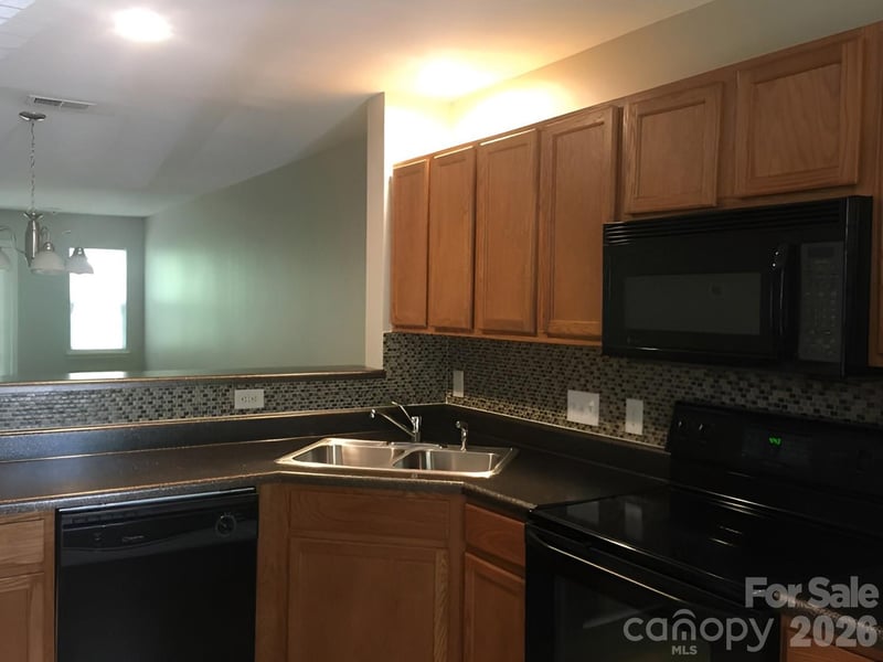 3139 Falling Rock Ct, Charlotte, NC 28213