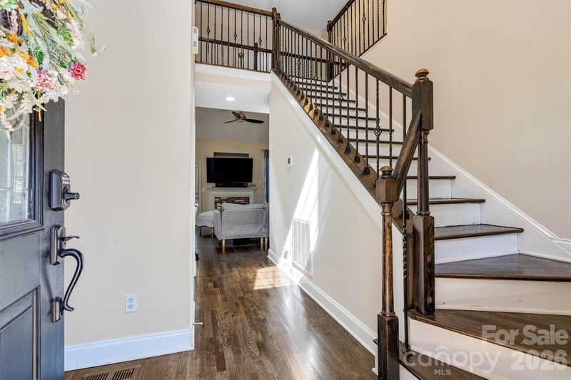 1915 Lynmore Dr, Sherrills Ford, NC 28673