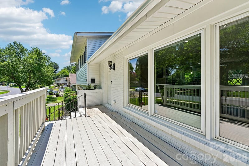 923 Yuma St, Charlotte, NC 28213