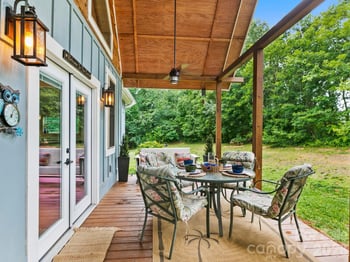 116 Hiawatha Ct, Asheville, NC 28806