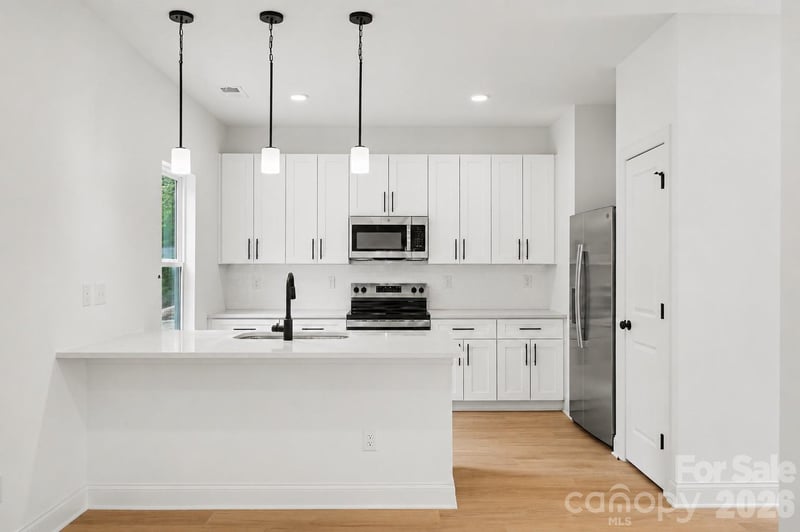 327 Whispering Pines Dr, Charlotte, NC 28217
