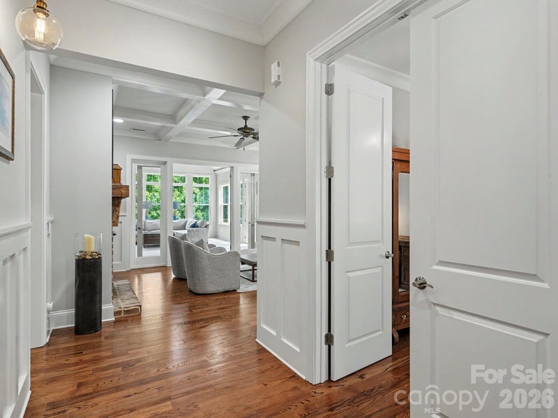 9560 Regent Dr, Davidson, NC 28036