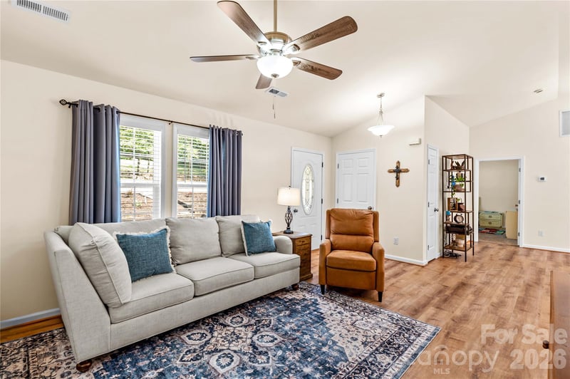 122 Yadkin River Rd, Statesville, NC 28625