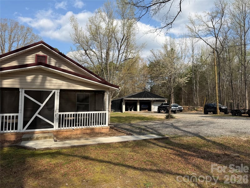 4531 Springs Rd, Conover, NC 28613