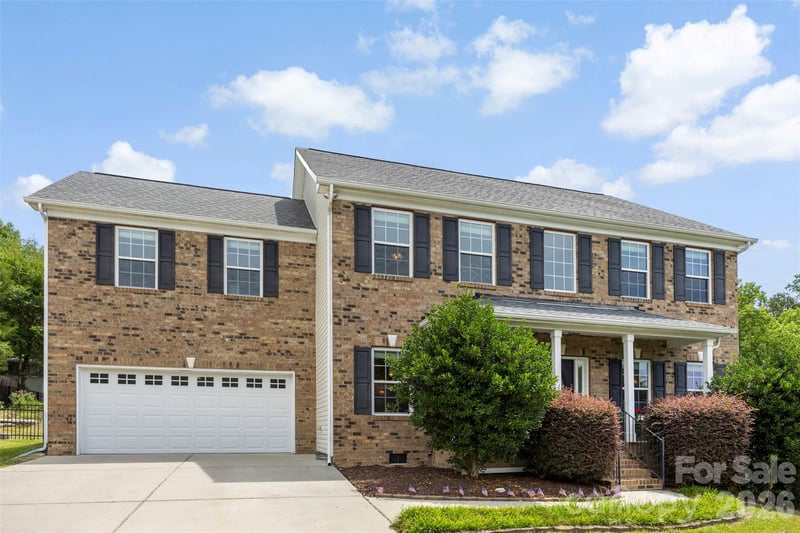 1086 Arrowhead Dr, Concord, NC 28025