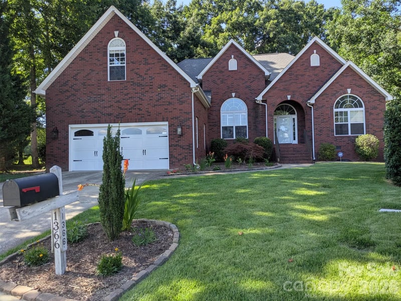 1366 Crown Ridge Dr, Fort Mill, SC 29708
