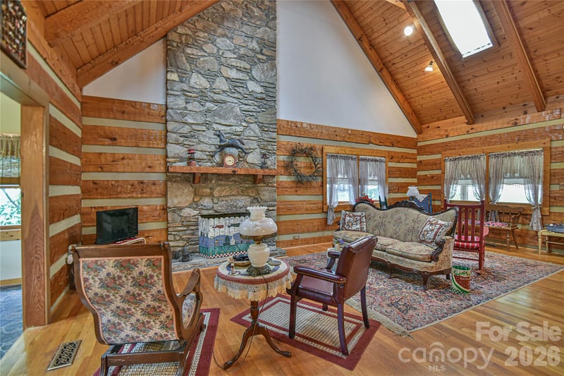 896 Aiken Rd, Asheville, NC 28804
