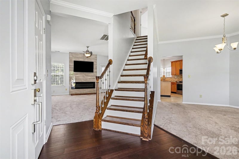 9224 Ligon Ct, Charlotte, NC 28213