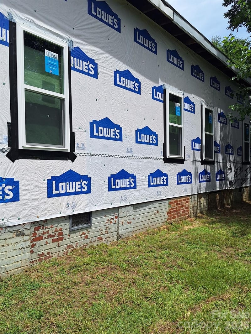 687 Parkway Dr, Chester, SC 29706