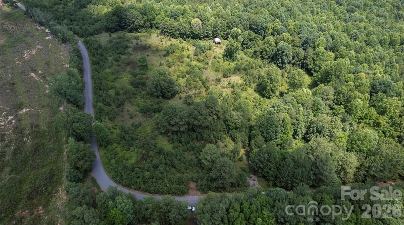 8169 Raccoon Track Dr, Sherrills Ford, NC 28673
