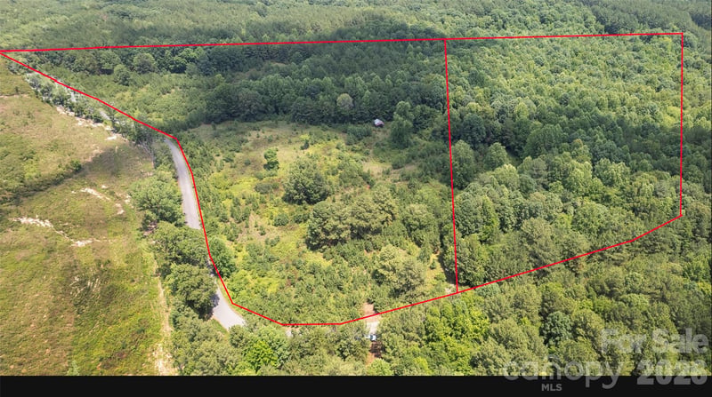 8169 Raccoon Track Dr, Sherrills Ford, NC 28673