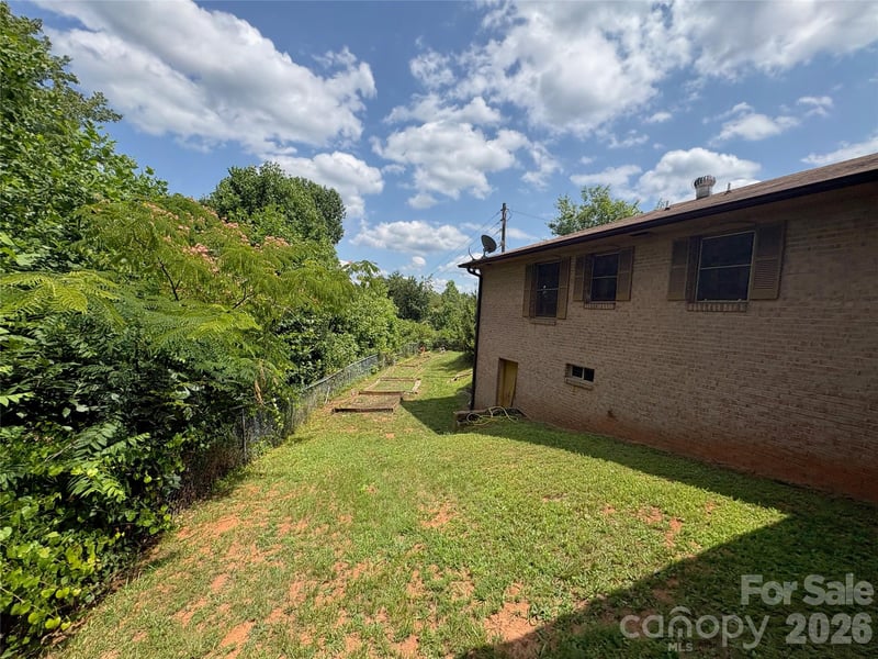 1812 Freemantown Rd, Lake Lure, NC 28746