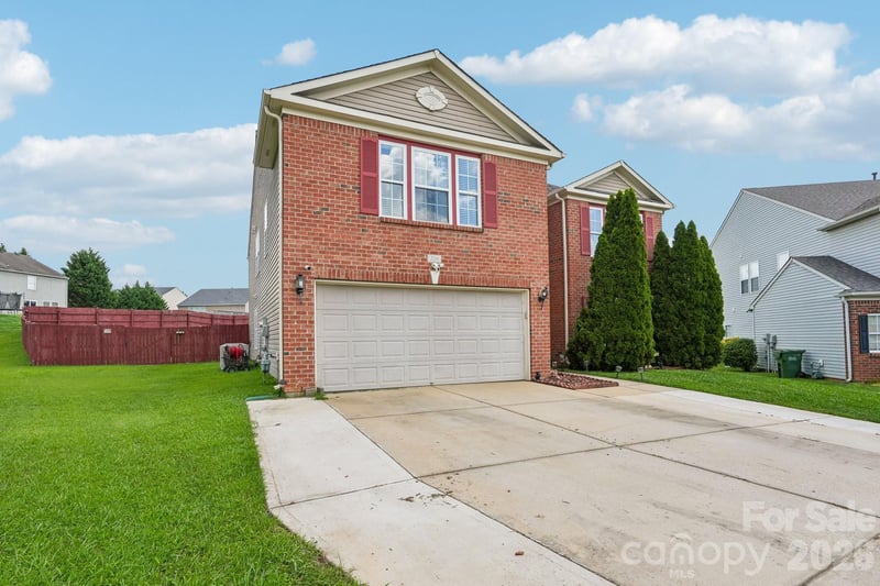 336 Farm Springs Dr, Mount Holly, NC 28120