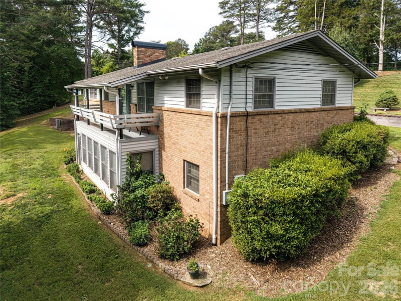 2234 Kool Park Rd, Hickory, NC 28601